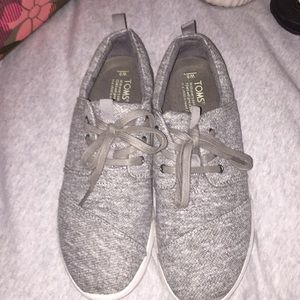 Toms sneakers